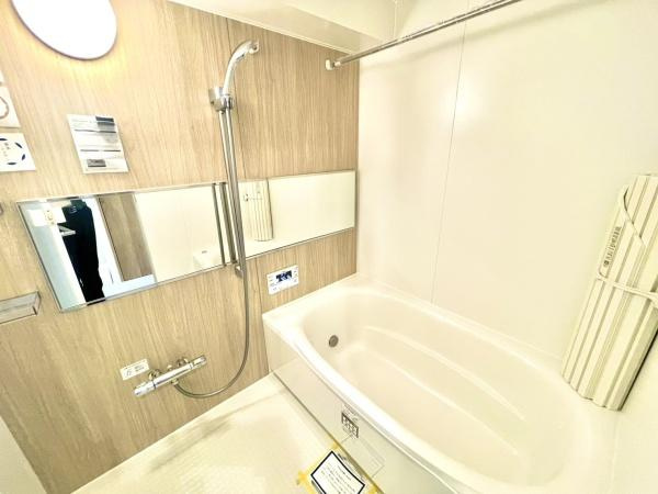 フェイムビューテラス港南中央の浴室|広々としたバスルームで一日の疲れをいやして下さい！
もちろん、浴室乾燥機付きです！