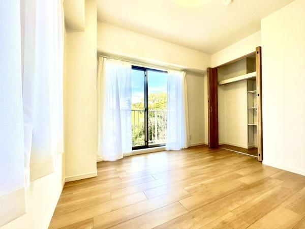 フェイムビューテラス港南中央の洋室|落ち着きのある洋室です！
休日はこちらでおくつろぎ下さい♪