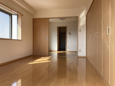 【洋室】 | メゾン・ジュネスⅢ | 別室写真