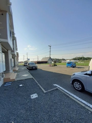 サンシャイン花房Ａの駐車場