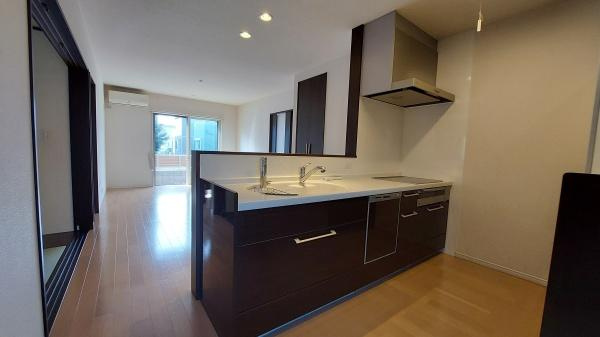 和歌山市栄谷　中古戸建の居間・リビング