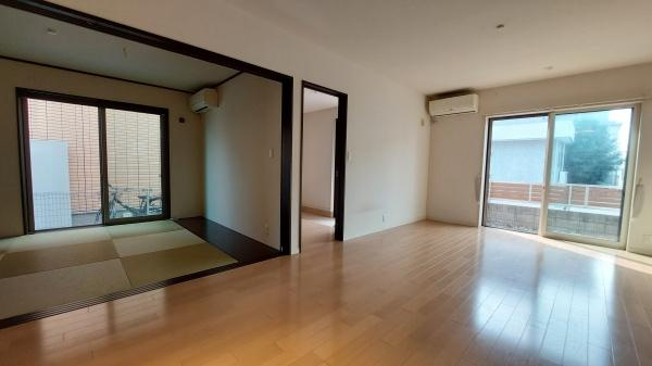 和歌山市栄谷　中古戸建の独立洗面台