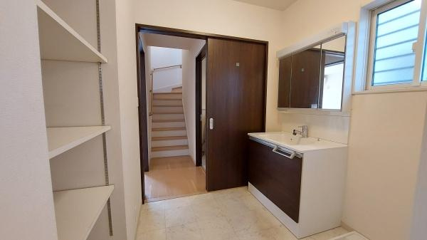 和歌山市栄谷　中古戸建の浴室