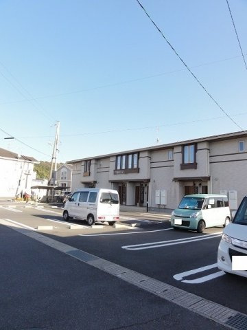 【駐車場】 | フォール　リアン | カースペースがあります