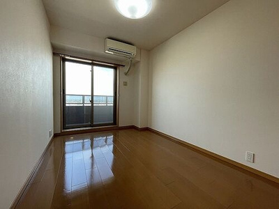 【洋室】 | ポレスターステーションシティ本庄 | 洋室約5.5畳　※前回募集時2023年4月撮影