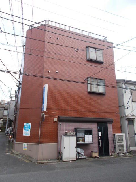 第11水沼ビルのエントランス