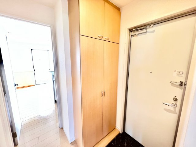 リビングタウン稲毛の杜C棟の玄関|※別部屋参考写真
