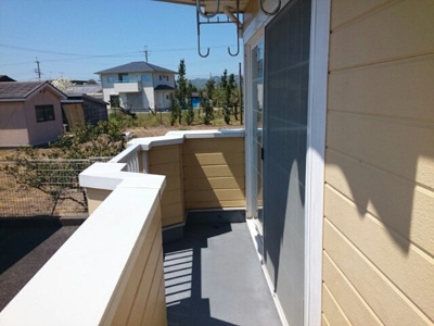 【バルコニー】 | ピーチハウス | 外からの目が気にならないバルコニーで洗濯物が干せます