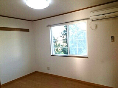 【内装】 | ピーチハウス | 明るい室内です