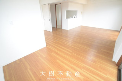 【居間・リビング】 | ルピナスかしわ台　6階　３LDK　リフォーム済み　【仲介手数料無料】 | 海老名市を中心に地域密着で営業♪不動産のことなら「大樹不動産」へ