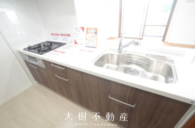 【キッチン】 | ルピナスかしわ台　6階　３LDK　リフォーム済み　【仲介手数料無料】 | 宅地建物取引士による不動産のご説明・現地のご案内、住宅金融普及協会住宅ローンアドバイザーが住宅ローンのアドバイスから融資実行までのお手伝いをしっかりサポートします♪