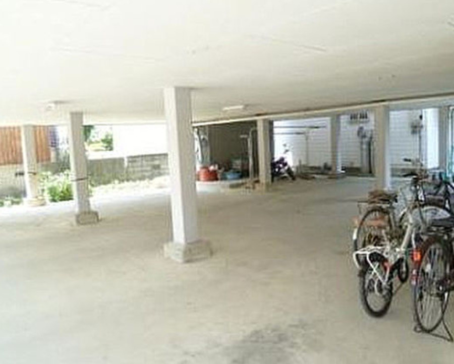 サンハイツ坂口の駐車場