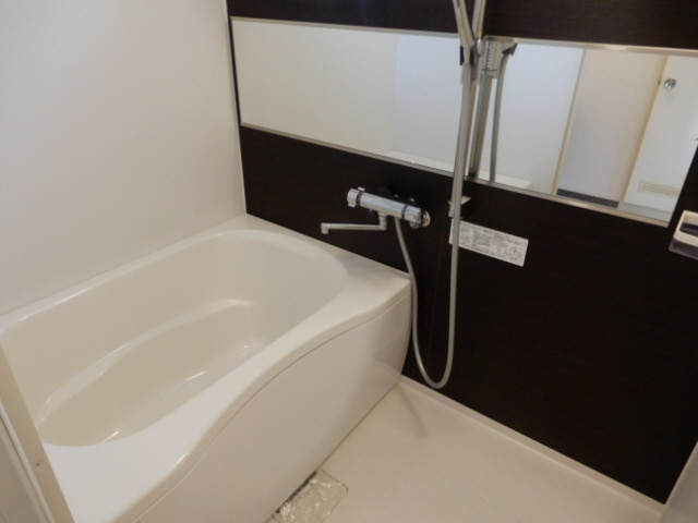 Calmly溝口 B棟の浴室