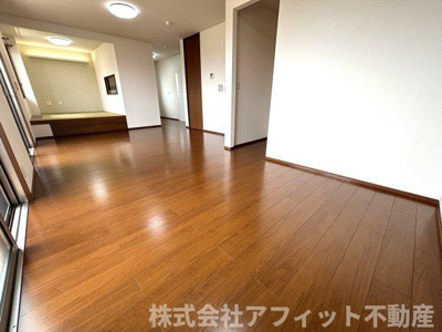 【居間・リビング】 | カーサ・ソレアード | LDK22帖