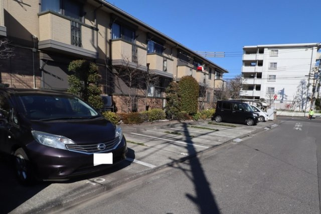 エスポワールの駐車場