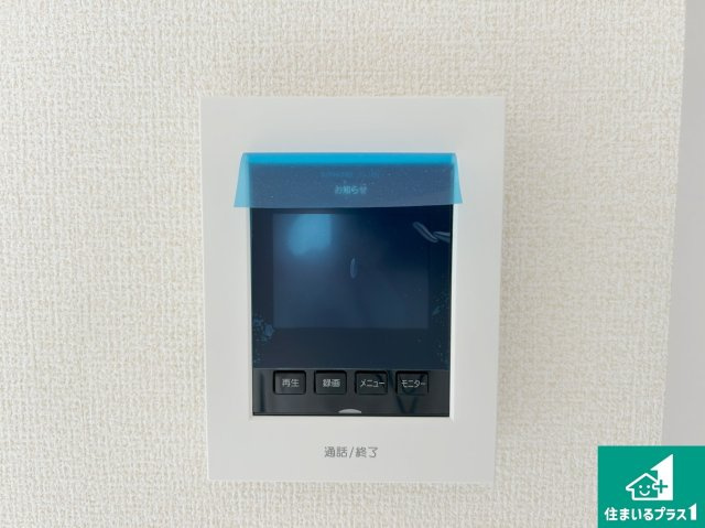 堺市北区長曽根町　第3期　新築一戸建ての防犯設備|カラーモニターインターホン！声だけでなく来訪者の姿や顔がモニターで確認できるので、小さなお子様がいらっしゃるご家庭でも安心できます！
