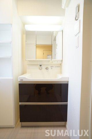 熊本市東区小山２丁目の賃貸マンションの独立洗面台