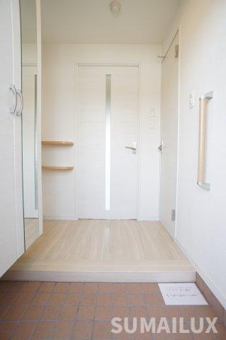 熊本市東区小山２丁目の賃貸マンションの玄関