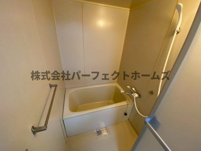 ハイクレスト宮之阪の浴室|日々の疲れを癒すお風呂付です