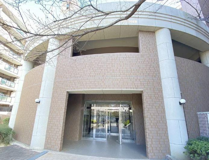 ダイアパレス枚方山田池公園のエントランス|■物件内覧・資金計画相談・住宅ローン相談、リフォーム相談、お問合せ受付中■
※当日・翌日のご内覧、ご相談はお電話でのお問合せがスムーズです！