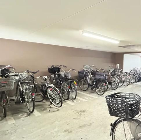 ダイアパレス枚方山田池公園の駐輪場|■物件内覧・資金計画相談・住宅ローン相談、リフォーム相談、お問合せ受付中■
※当日・翌日のご内覧、ご相談はお電話でのお問合せがスムーズです！