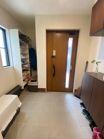 都城市鷹尾１丁目の中古一戸建の玄関