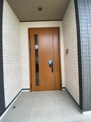 都城市鷹尾１丁目の中古一戸建の玄関