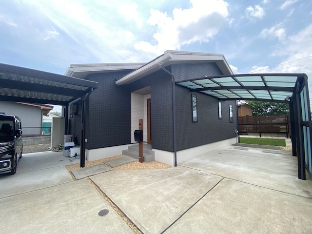 都城市鷹尾１丁目の中古一戸建の駐車場