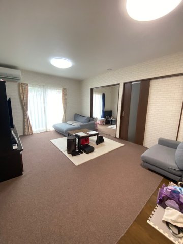都城市鷹尾１丁目の中古一戸建の居間・リビング
