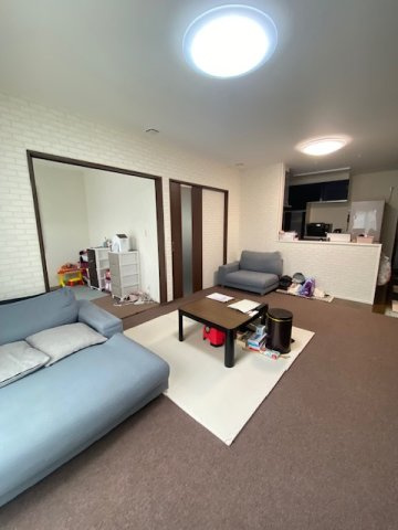 都城市鷹尾１丁目の中古一戸建の居間・リビング