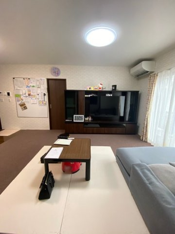都城市鷹尾１丁目の中古一戸建の居間・リビング