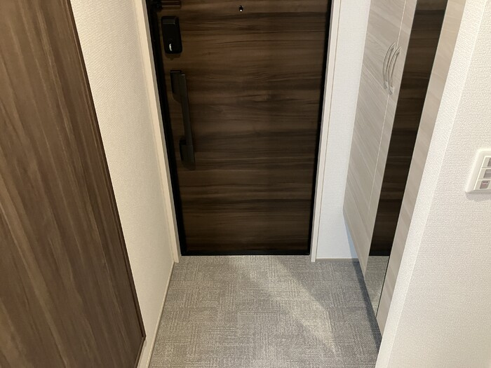D-room太日通の玄関