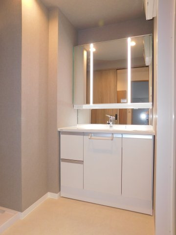 名古屋市西区上名古屋３丁目の中古マンションの洗面所|◇洗面台◇　　洗面化粧台新品交換　（２０２５年４月リノベーション済）