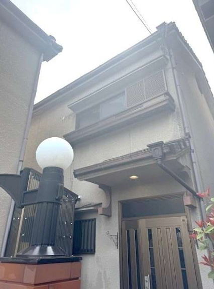 明徳2丁目　中古一戸建ての外観|新しい生活にいかがでしょうか？外観はお住まいの顔になります。こだわりたいポイントですね。外壁塗装や屋根塗装のご相談も承っております。
■現地内覧・資金計画相談・住宅ローン相談もお問合せ受付中■