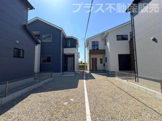 【外観】 | 現地写真。同じ物件を見るなら、プラス不動産販売にお任せ下さい。