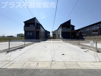 【外観】 | 現地写真。プラス不動産販売なら、現場の全ての棟をまとめてご見学頂けます。