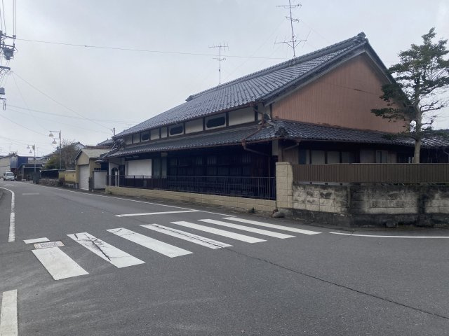 中古平屋住宅　美江寺の前面道路含む現地写真