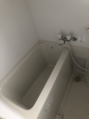 店舗付住宅　三田洞東1丁目の浴室