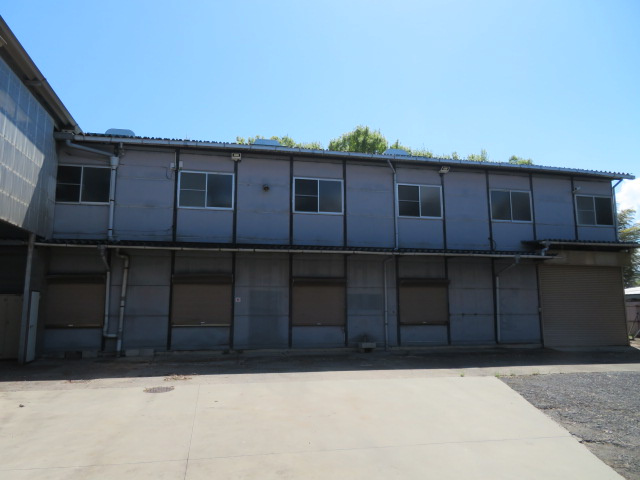 新座市馬場４丁目の倉庫