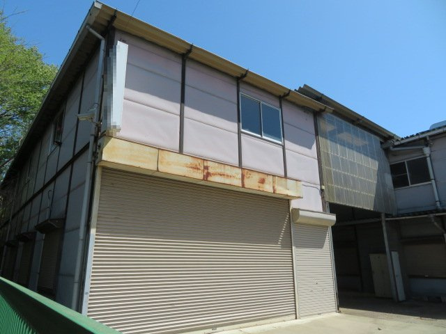 新座市馬場４丁目の倉庫