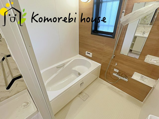 ガーデンストリーム鴻巣3番館の浴室|日々の疲れを癒すお風呂付です