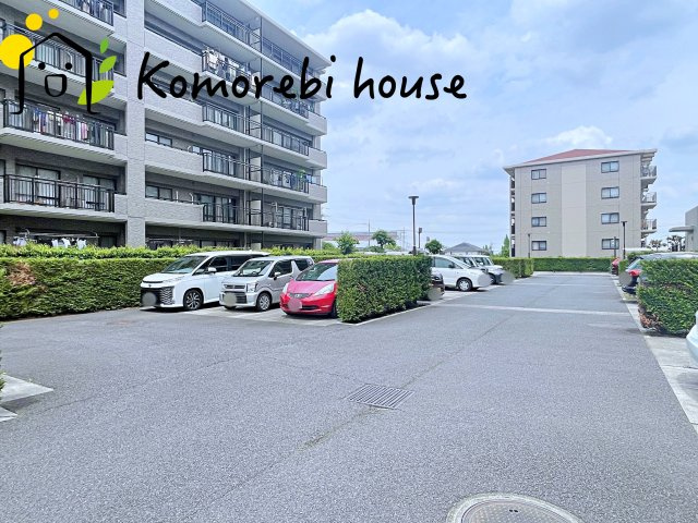 ガーデンストリーム鴻巣3番館の駐車場|駐車場です