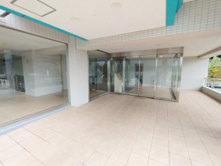 アルボの丘1番街のエントランス