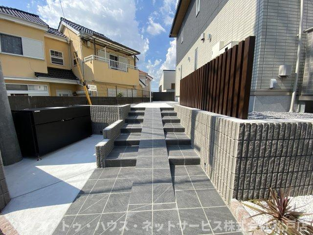 グランシャリオDのエントランス