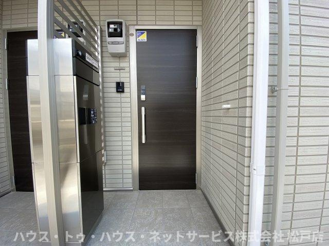 グランシャリオDのエントランス