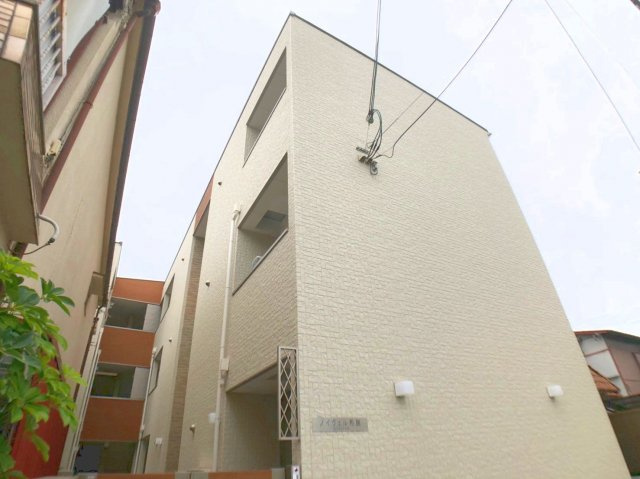 ノイヴェル布施の外観