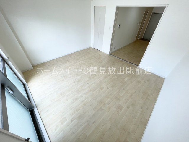 大阪市鶴見区今津南１丁目の賃貸マンションの洋室