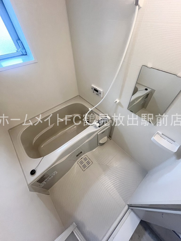 東大阪市森河内西１丁目のアパートの浴室