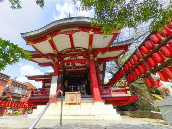 アーバネックス市谷本村町の周辺|神社