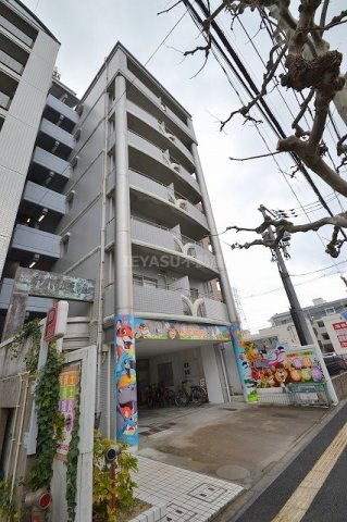 サンハイム庚午南の外観